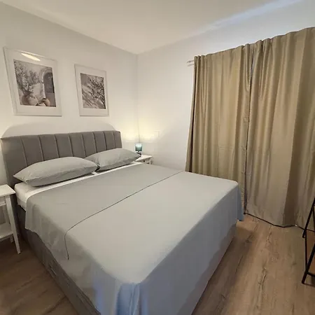 Indy'S Beach Apartments Dubrovnik Room photo